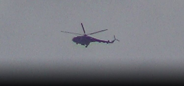 شهيد و5 جرحى إثر إلقاء طيران النظام المروحي ألغام بحرية على قرية التوينة في ريف حماه
