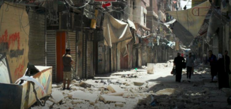 الحصار والمعارك يخنقان أهالي مخيم اليرموك جنوب دمشق